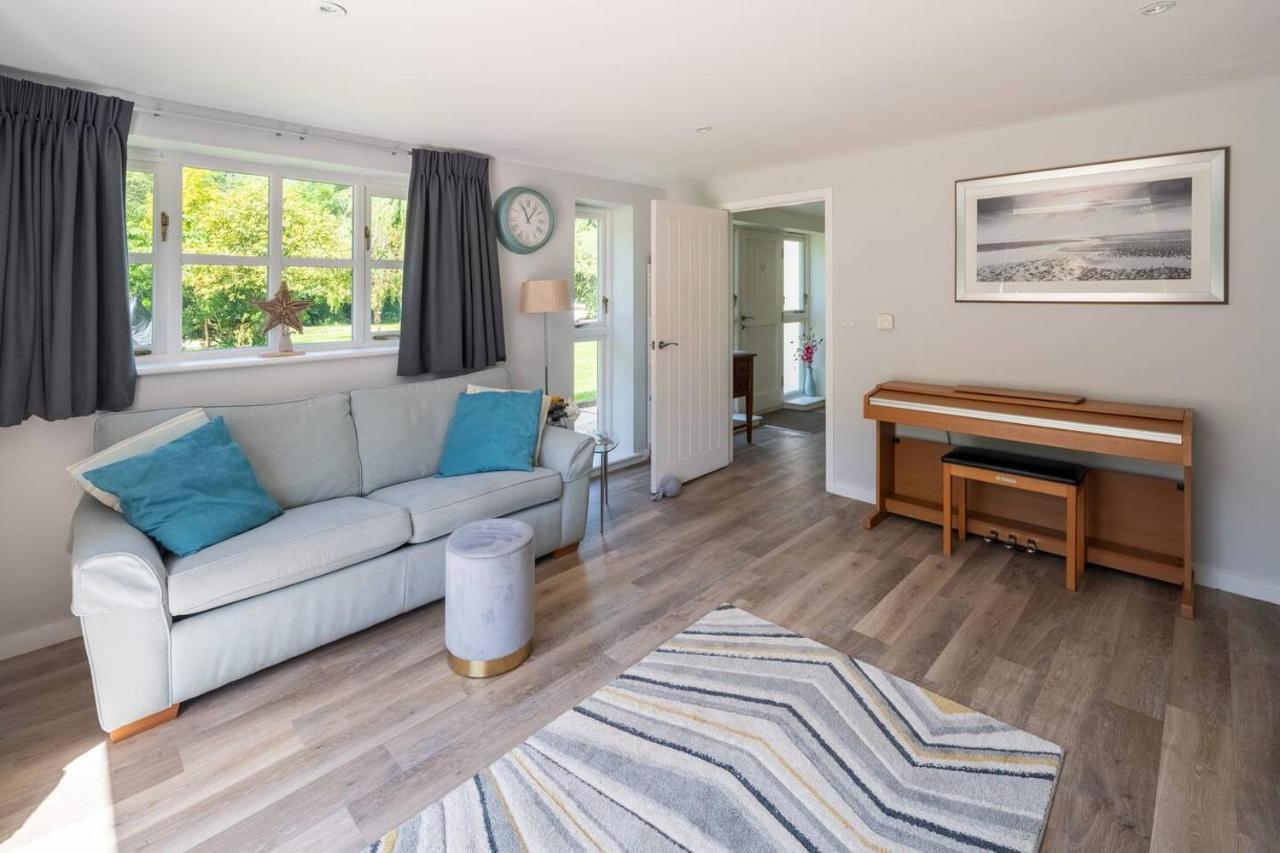 Osbornes Holiday House Near Exeter With Swimming Pool Exterior foto